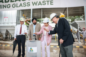 Abraclean משיקה את מפעל השיוף הראשון לזכוכית ממוחזרת בסינגפור
