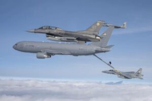 Después de un camino largo y costoso, la Fuerza Aérea está contenta con el nuevo sistema de visión KC-46