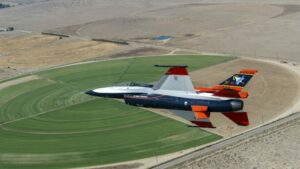 Umetna inteligenca je uspešno pilotirala X-62 VISTA
