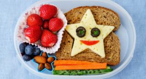 הולך ירוק: 5 רעיונות לקופסאות צהריים לילדים לארוחת צהריים ללא פסולת