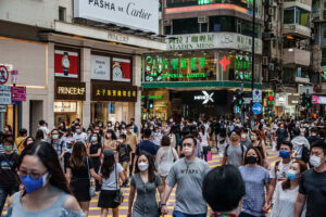 Hongkong-tjenesterne vender tilbage, efterhånden som Kina genåbner, men UBP siger, at sektoren kommer fra 'skrøbelig situation'