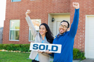 Nyereségre tettél otthona eladásával 2022-ben? Így csökkentheti adószámláját