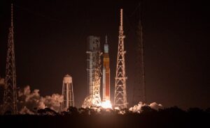 NASA advisers raise concerns about Artemis safety and workforce