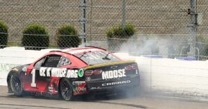 NASCAR keelab ametlikult juhi GameCube'ist inspireeritud "seinasõidu" triki