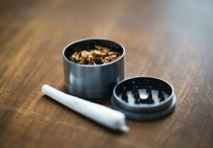 تمت الموافقة على مشروع قانون الماريجوانا الطبي في ولاية كارولينا الشمالية من قبل اللجنة الثالثة بمجلس الشيوخ في غضون ثلاثة أيام ، والتوجه إلى الطابق