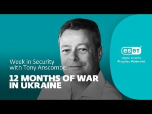 Et år efter, hvordan foregår krigen i cyberspace? – Uge i sikkerhed med Tony Anscombe