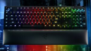 Razers nye BlackWidow V4 Pro trådløse spilltastatur er et beist med en pris som matcher