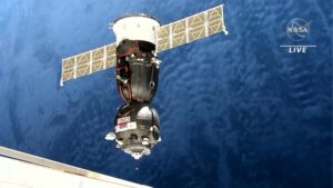 Erstatning Soyuz ankommer til rumstationen