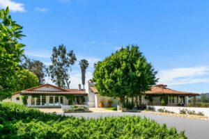 Sandra Bullock zahteva 6 milijonov dolarjev za ranč v južni Kaliforniji