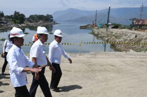 Vendo o desenvolvimento do turismo esportivo da Indonésia através do Lake Toba F1 Powerboat Championship