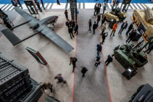 Servië, VAE knus over kleine drone-bommenwerpers