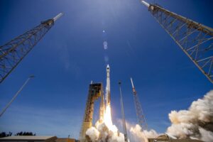 Space launch firms seek to balance government, commercial client needs