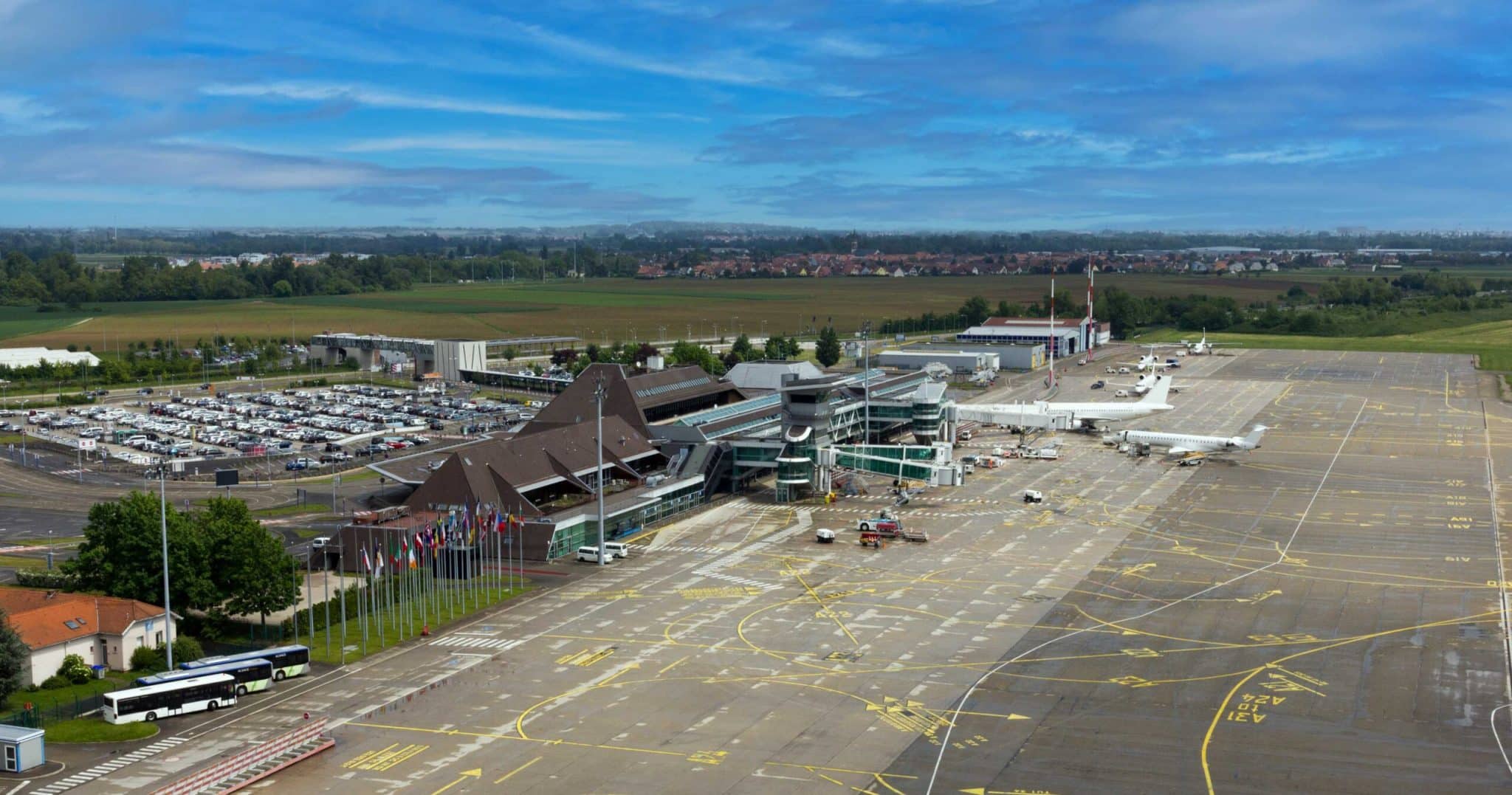 Aeroportul din Strasbourg a fost închis în perioada 14 martie - 14 aprilie pentru renovarea pistei