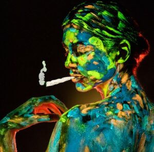 大麻创造力联系——伟大的艺术家是否使用大麻作为灵感？