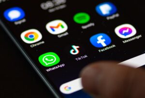 Запрет TikTok попадает в телефоны Комиссии ЕС из-за роста опасений по поводу кибербезопасности