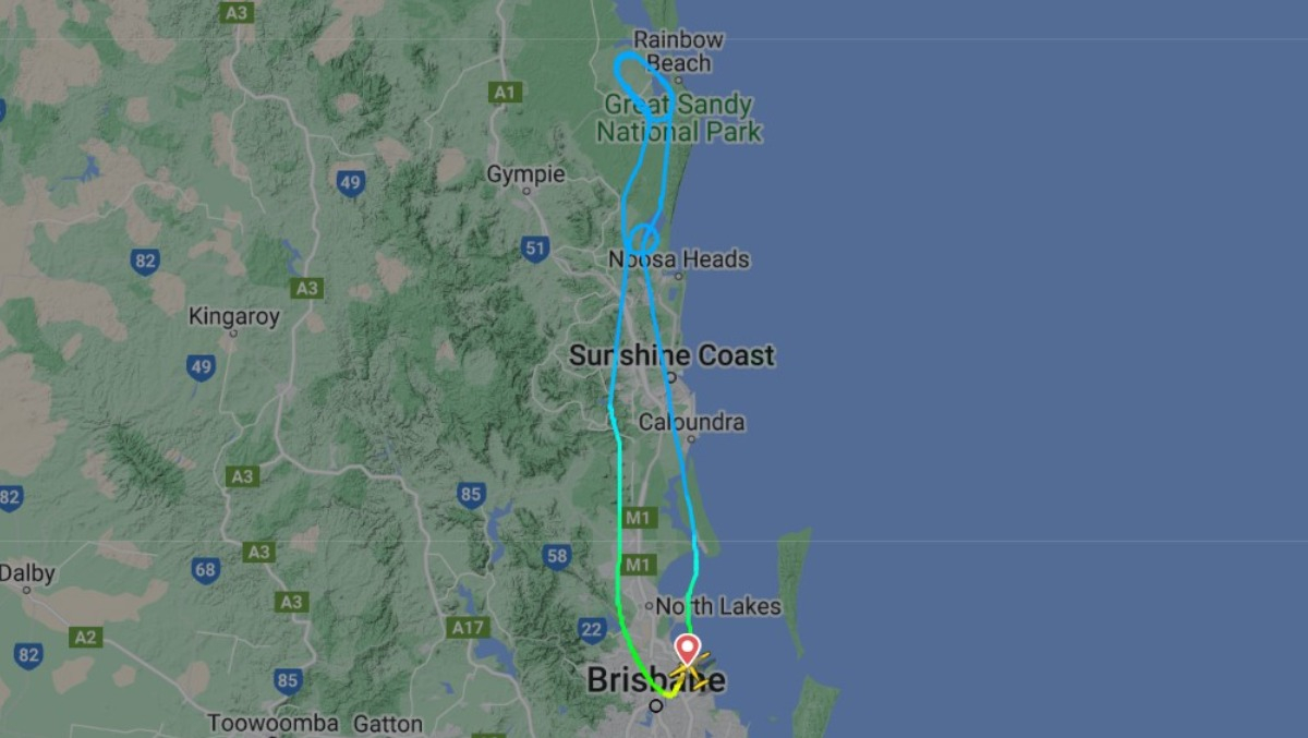 Två fördes till sjukhus efter Qantas Dash 8 turbulens