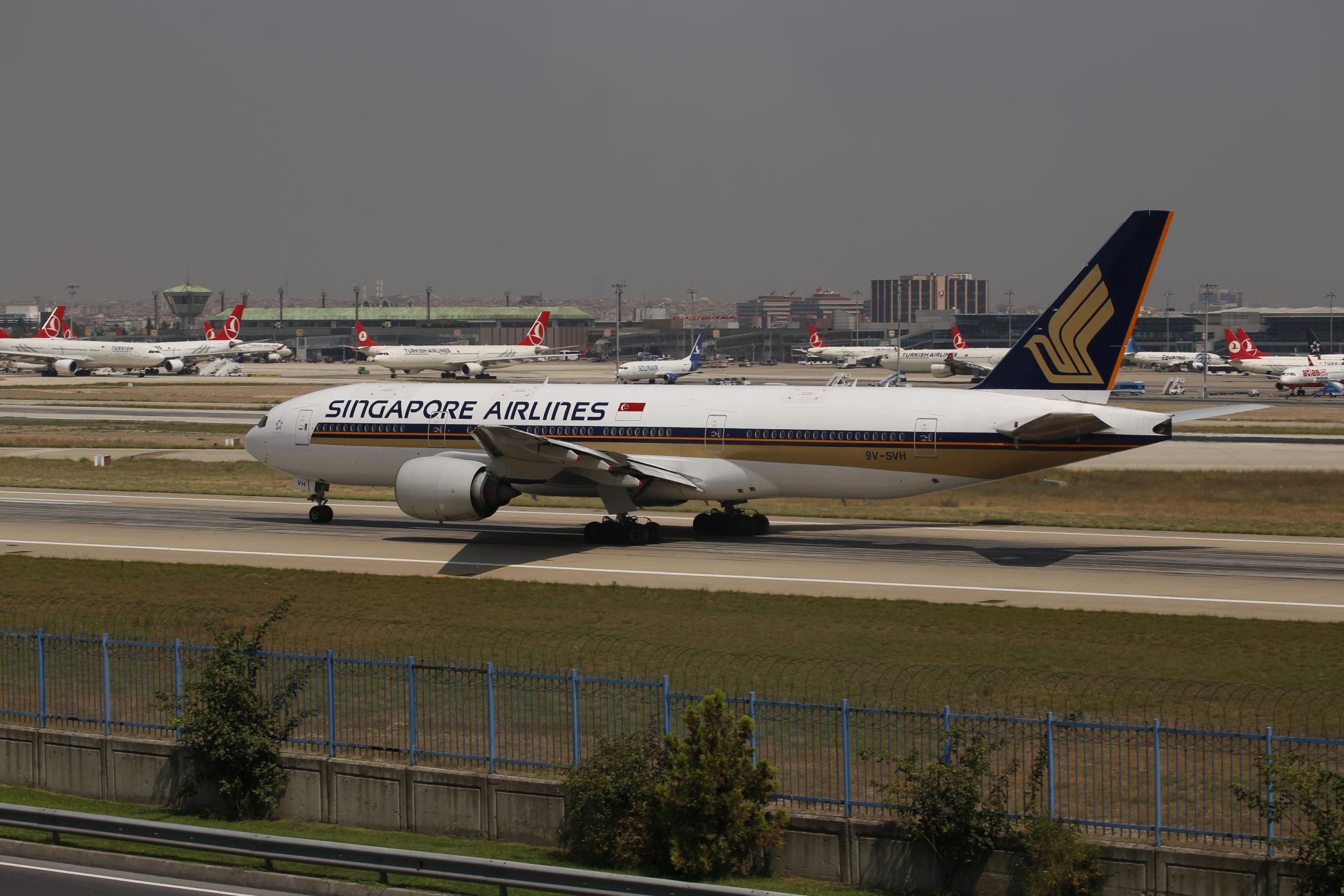 Vietnam Airlines and Singapore Airlines to strengthen commercial cooperation