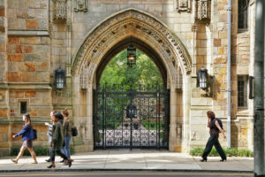Yale Mengumumkan Pusat Penelitian Ganja Baru
