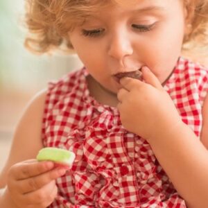 Copilul tău tocmai a mâncat niște comestibile - Ghidul pas cu pas despre ce să faci în continuare