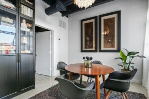 8 مشاريع لإعادة تصميم المنزل لتعزيز قيمة الممتلكات الخاصة بك في فورت مايرز