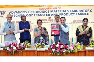 Η Alkesh Kumar Sharma λανσάρει προϊόντα αισθητήρων IoT που αναπτύχθηκαν στο C-MET, Thrissur