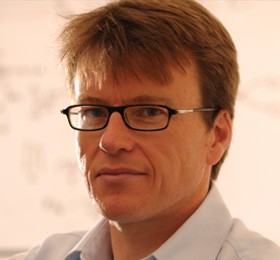 Andrew Shields – Kepala Teknologi Kuantum, Toshiba Eropa; akan berbicara tentang “Menghadirkan jaringan komunikasi kuantum nasional, kontinental, dan global” pada 13 Maret di IQT Den Haag