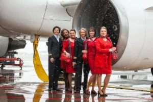برسلز ایئر لائنز بین الاقوامی یوم خواتین کے لیے 100% خواتین کاک پٹ کے ساتھ مارسیل کے لیے پرواز کر رہی ہیں