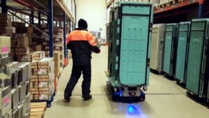 Cold Robots for Cold Chain Logistics