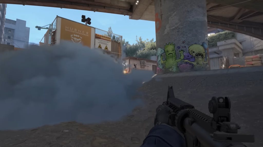 CS2 smoke grenades