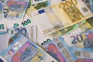 Финтех и прогноз евро на 2023 год: как они повлияют на мировую экономику?