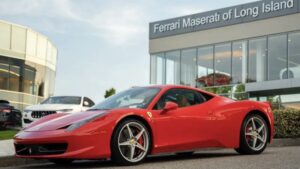 Fire Ferrarier, tre tyve: endnu et 'italiensk job' på Long Island