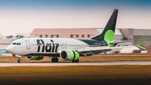 Patru avioane ale Flair Airlines confiscate într-o dispută comercială – multe zboruri anulate