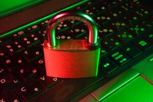 Hacker obtém acesso a 2,400 carteiras para varrer airdrops ARB