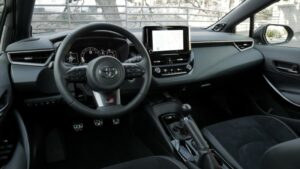 Honda Civic Type R vs Toyota GR Corolla sammenligningstest anmeldelse og video