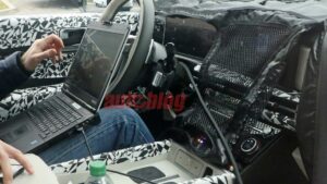 Las fotos espía del Hyundai Santa Fe muestran el interior inspirado en el Ioniq