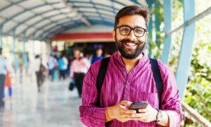 India skal etter sigende slå ned på forhåndsinstallerte apper