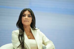Kim Kardashian zabrała do domu 250 XNUMX $ w gotówce po sesji bakarata postawionej przez zhańbionego biznesmena