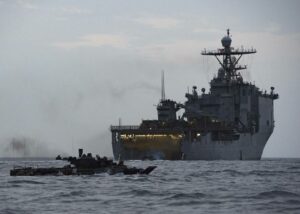 Wetgevers verwerpen het plan van de Amerikaanse marine om verouderde amfibische schepen buiten gebruik te stellen