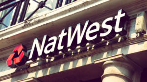 NatWest stabilește limite zilnice de achiziție de cripto