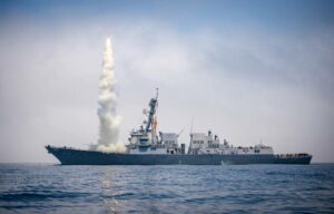 Angkatan Laut berupaya meningkatkan kekuatan akhir di tengah tantangan perekrutan