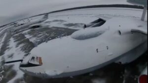 新视频声称显示无人机在白俄罗斯攻击俄罗斯 A-50U 飞机