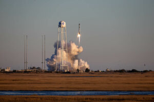 ينشر Rocket Lab قمرين صناعيين للرادار من طراز Capella بعد الإطلاق من فيرجينيا
