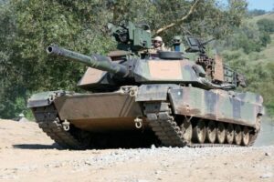 Rumania mencari tank M1 dan peralatan lainnya