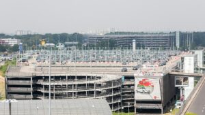 Mehrere Verletzte, nachdem Mann am Flughafen Köln/Bonn auf Menschen aufgefahren ist