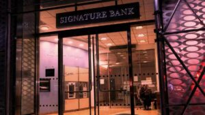 米国の規制当局によって押収された署名銀行