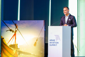 La sostenibilidad y las vías de cero emisiones netas encabezan la agenda de debates en la 10.ª Cumbre de Aviación Árabe en Ras Al Khaimah