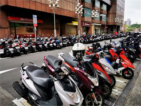 Buku harian Taiwan: Kerajaan e-skuter