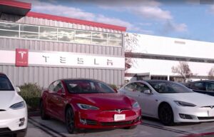 Tesla Tillbaka i rätten på $137M Race Discrimination Suit