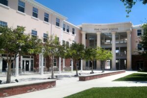 Aplikasi Sekolah Swasta Teratas Melonjak Di Tengah Ledakan Real Estat Florida Selatan