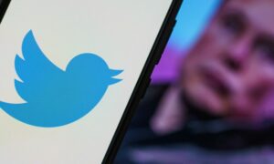 De omzet van Twitter in december daalt naar verluidt met 40% op jaarbasis